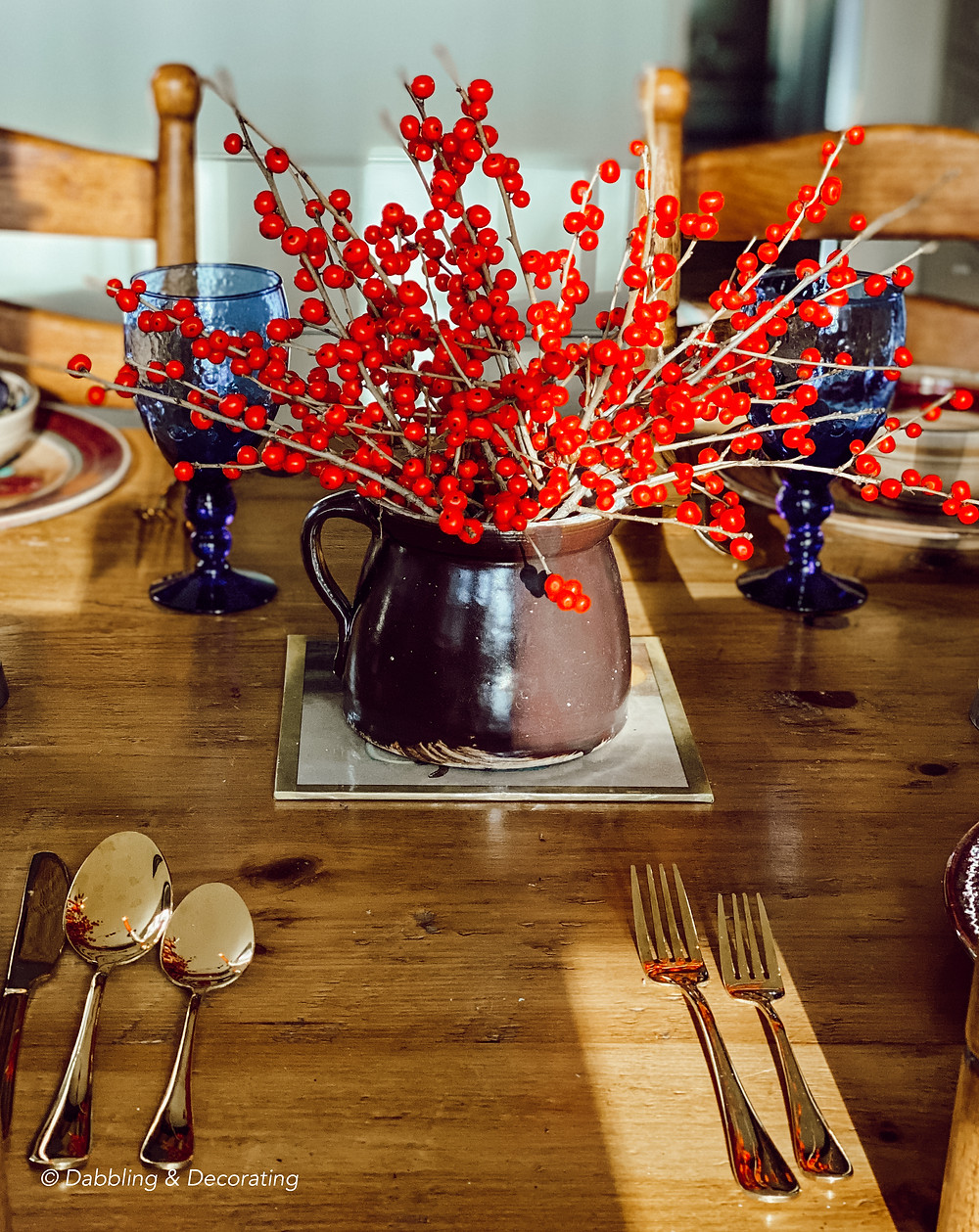 A Simple yet Imaginative Mixed Pottery Winter Table