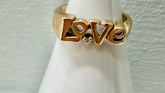 14K Gold "Love" Ring, 2.75g, size 4.25