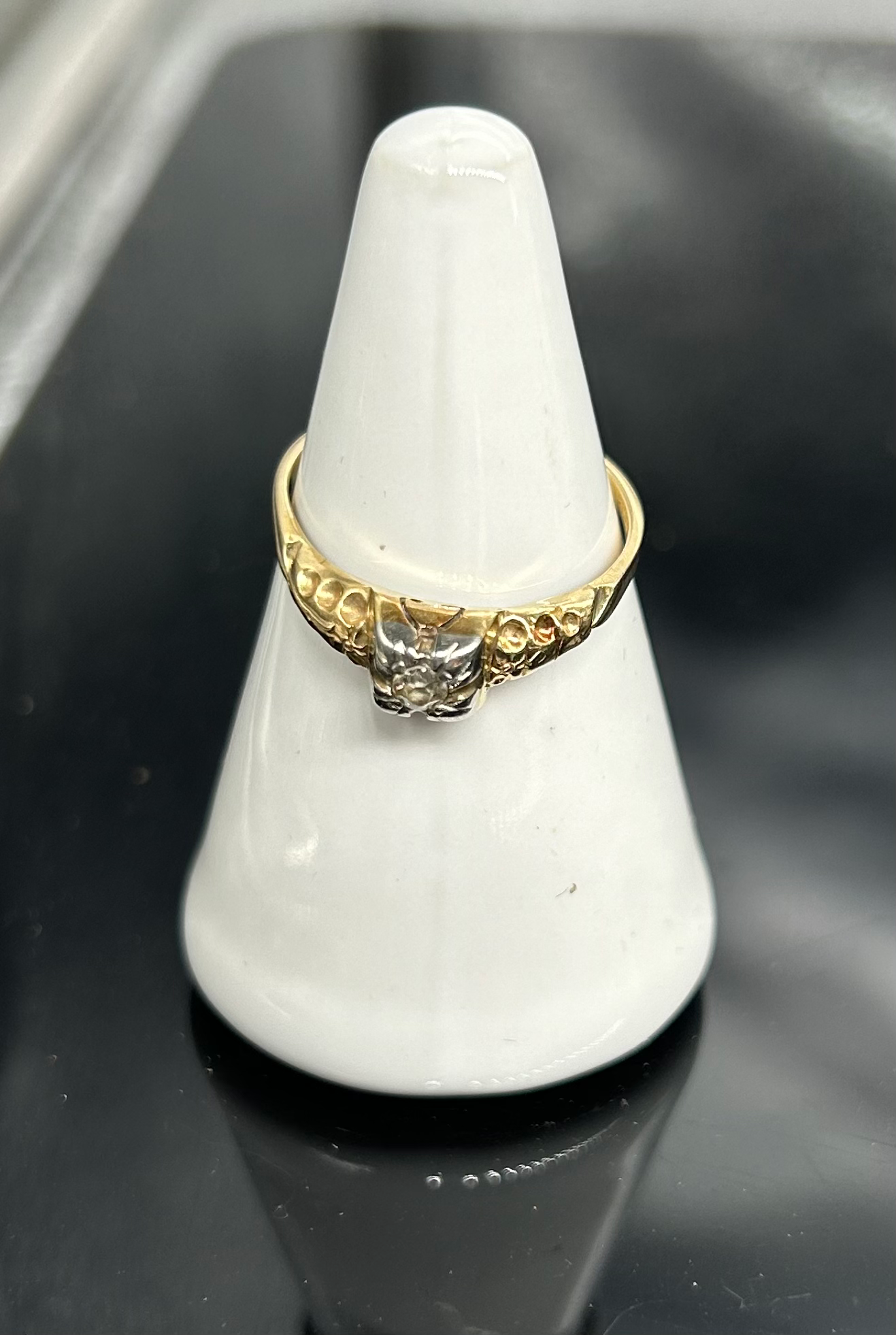 14K Gold Diamond Ring, 1.37g, size 7
