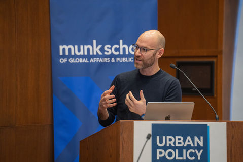 Gabriel Eidelman speaking to participants at the 2025 Urban Policy Lab Case Competition