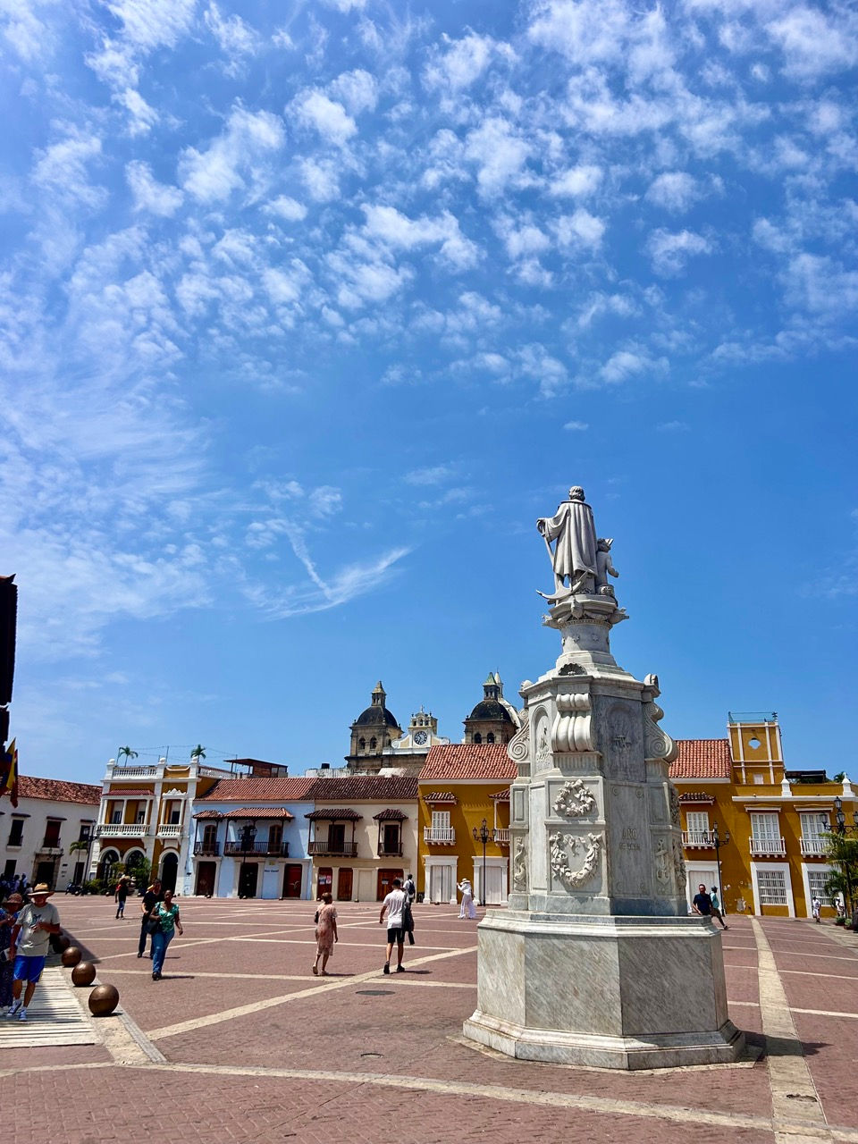 Walking around Plaza de la Aduana, Cartagena, Colombia