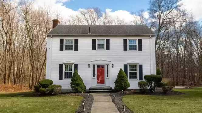 TOP 5 NEW COLONIAL STYLE HOMES UNDER $600K
