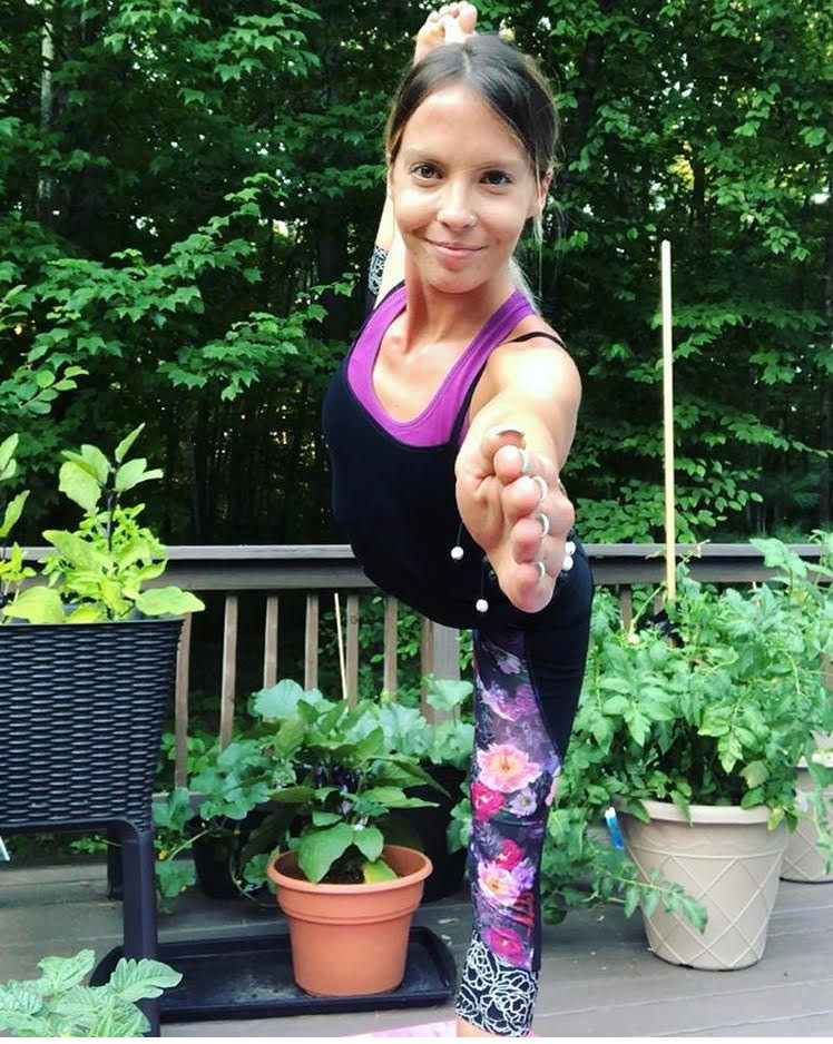 dancer pose yoga