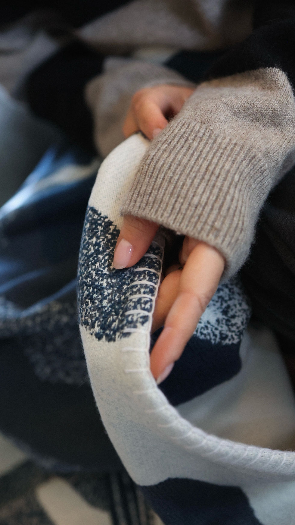 Thread tension during the creation of a Viñas Genève throw