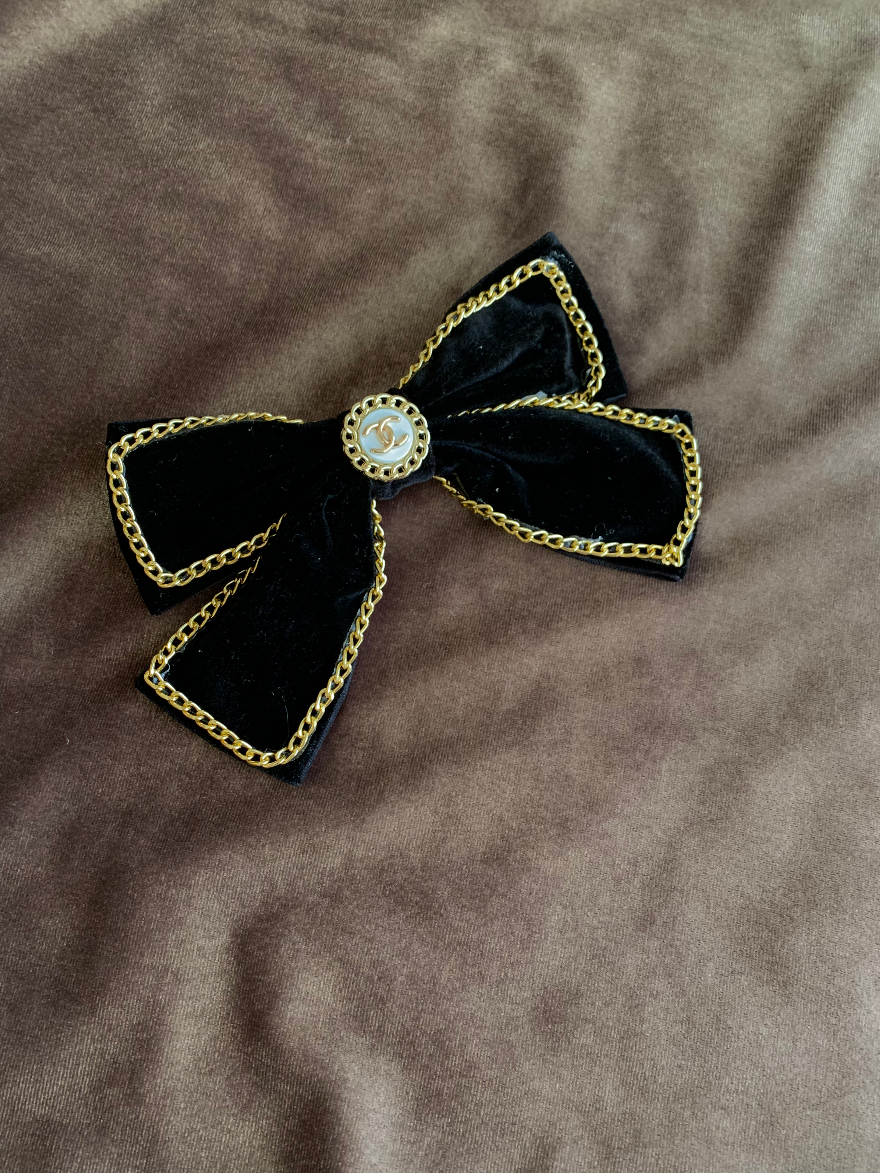 Hair Ribbon with Gold Chain Detail