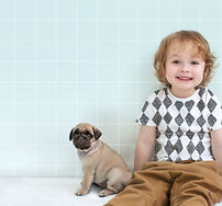 外国の子供と仔犬