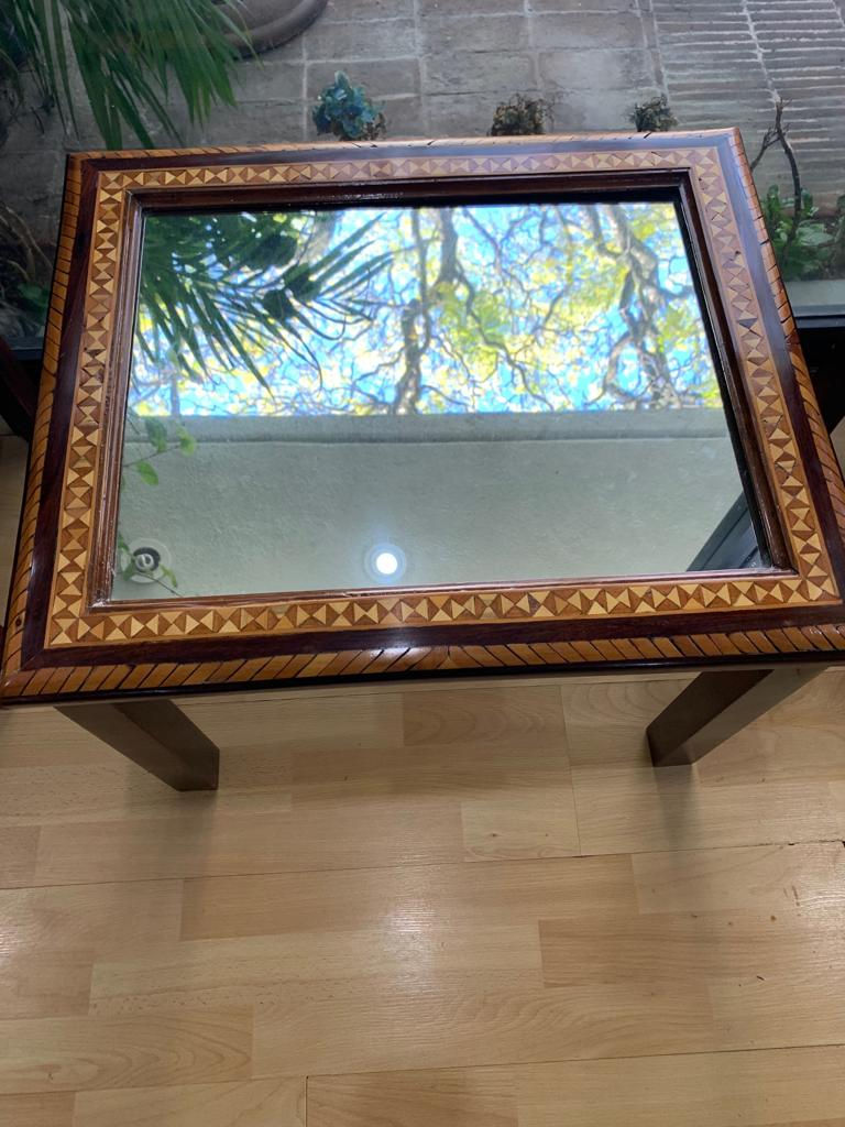 Miniatura: Side table with glass