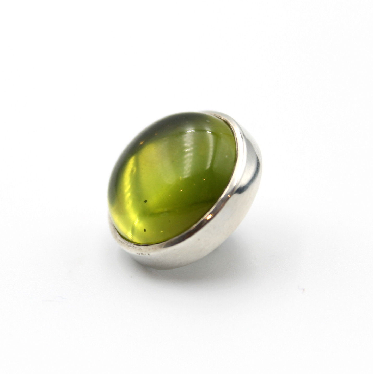 Charlotte Kopf grüner Bernstein  Cabochon