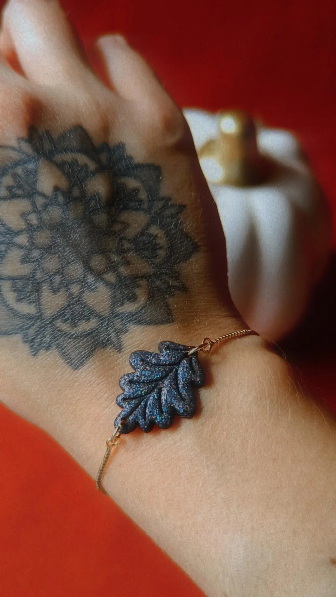 Bracelet réglable Feuille noire holographique