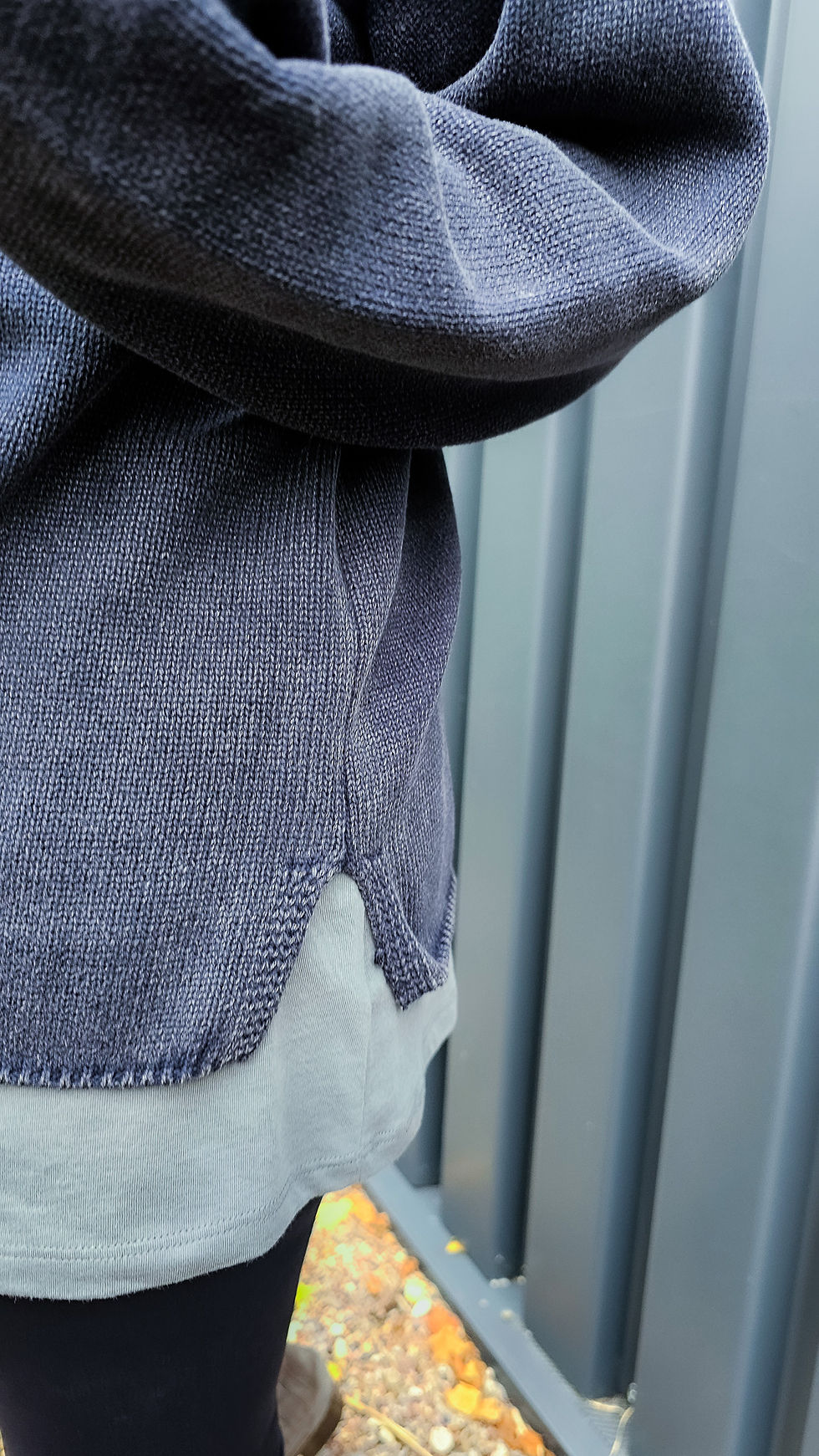 Miniaturbild: Details vom Pullover aus Baumwolle, Seitenschlitz, gewaschen, washed