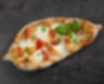 Pide mit Käse · Tomate