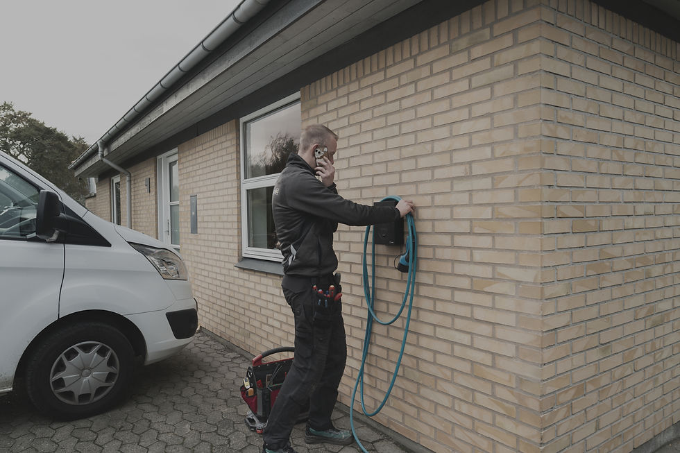 Svensson El-53_edited.jpg