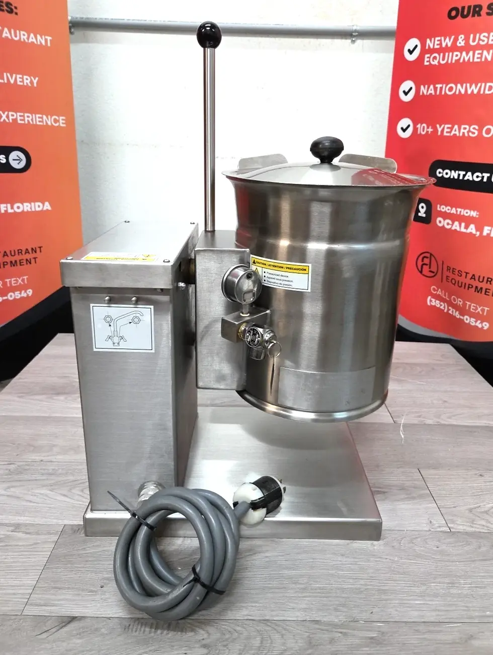 Thumbnail: CLEVELAND KET3T 3 Gallon Electric Manual Tilting Kettle