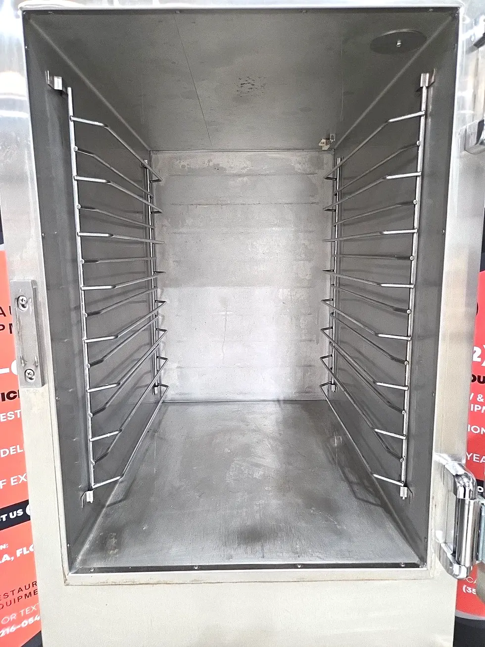 Thumbnail: 2019 ALTO-SHAAM 1000-UP Mobile Heated Holding Cabinet