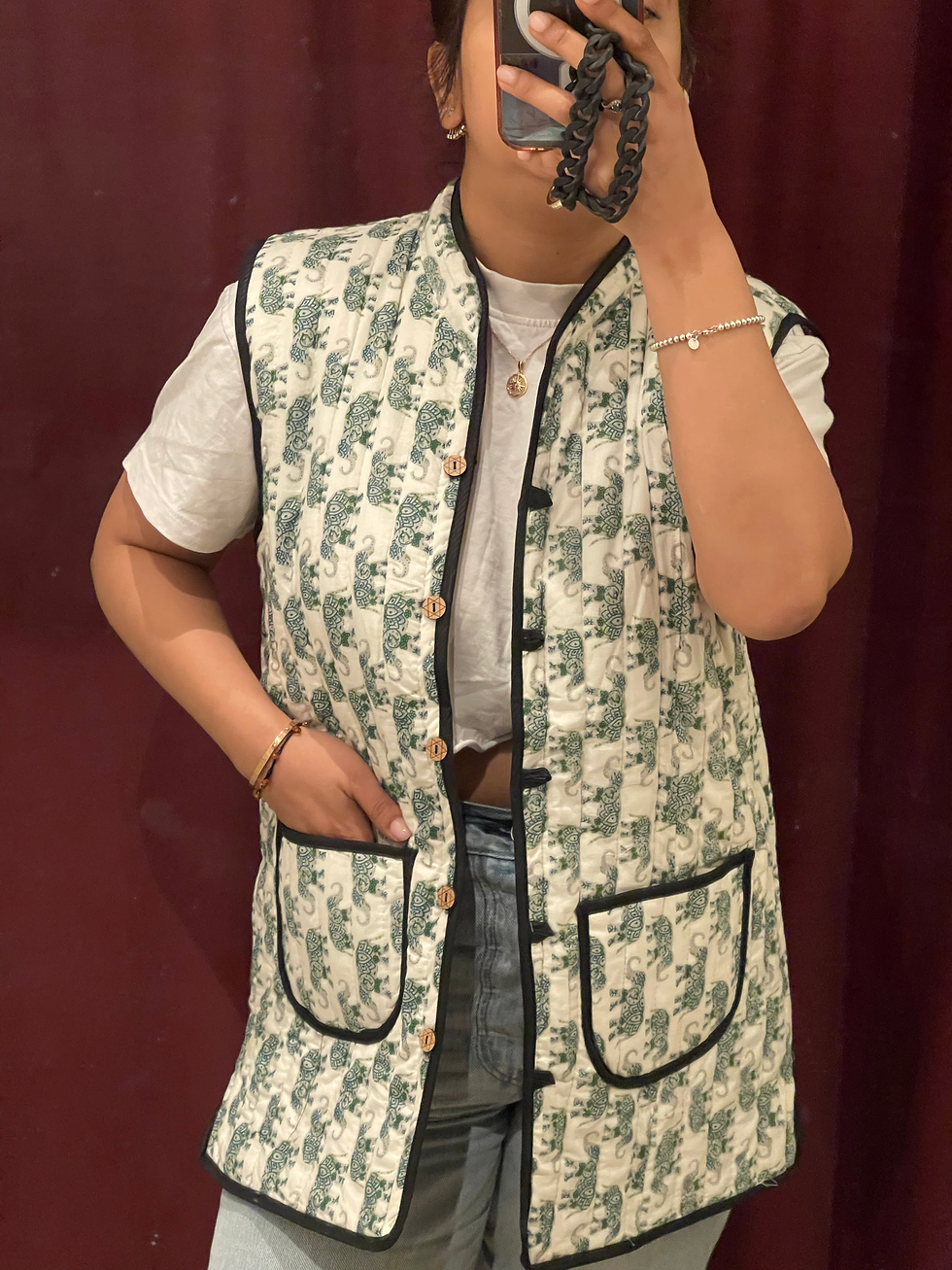 Thumbnail: Reversible Cotton Vest – White & Red