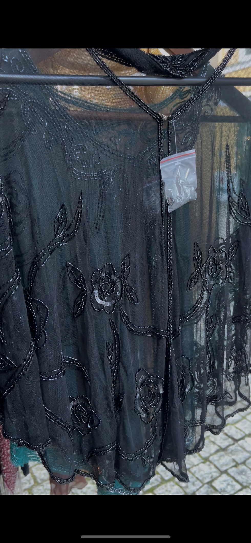 Miniatyrbilde: Black Sequins on Black Net Cape