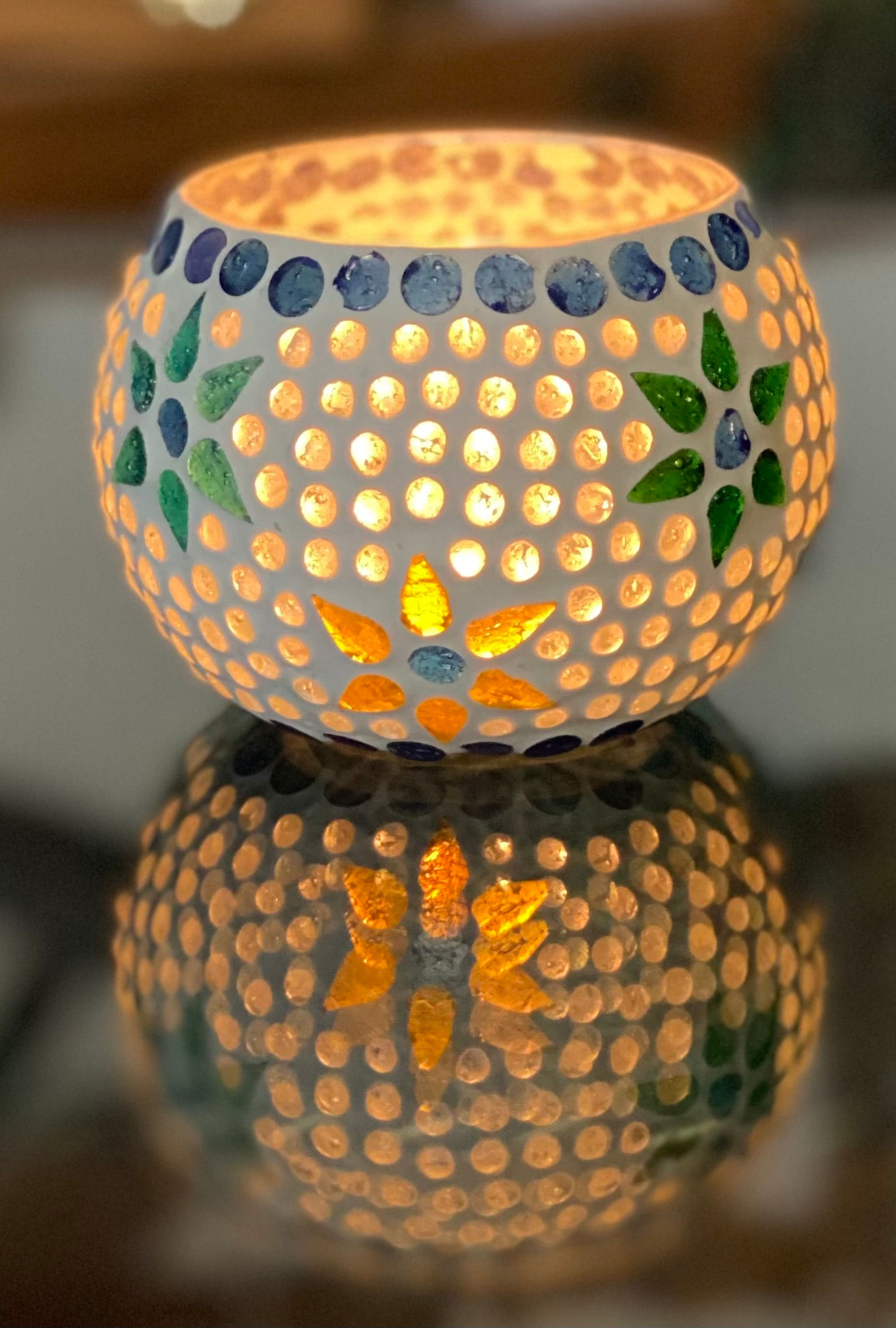 Flower candle stand in glass