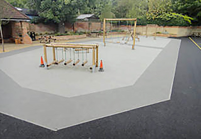 Wet pour rubber surface to Agrostis technical specification