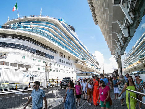 Em um único dia, Salvador recebe mais de 12 mil turistas de cruzeiros