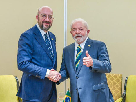 Na Argentina, Lula se encontra com chefes de governo