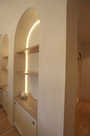 white microcement by raw surfaces