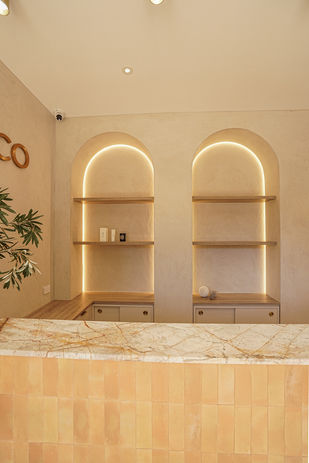 white microcement by raw surfaces