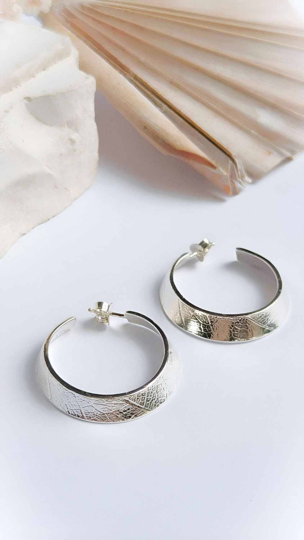 Thumbnail: de Orova Silque Hoop