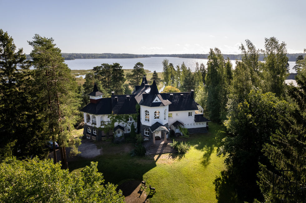 Ilmakuva päärakennuksesta Porvoossa