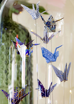 Envolée de grue en origami - Création artisanale de Audrey Jouve