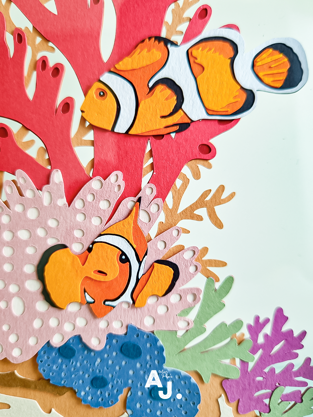 Aquarium de mer en papier découpé - Kirigami ©Audrey Jouve