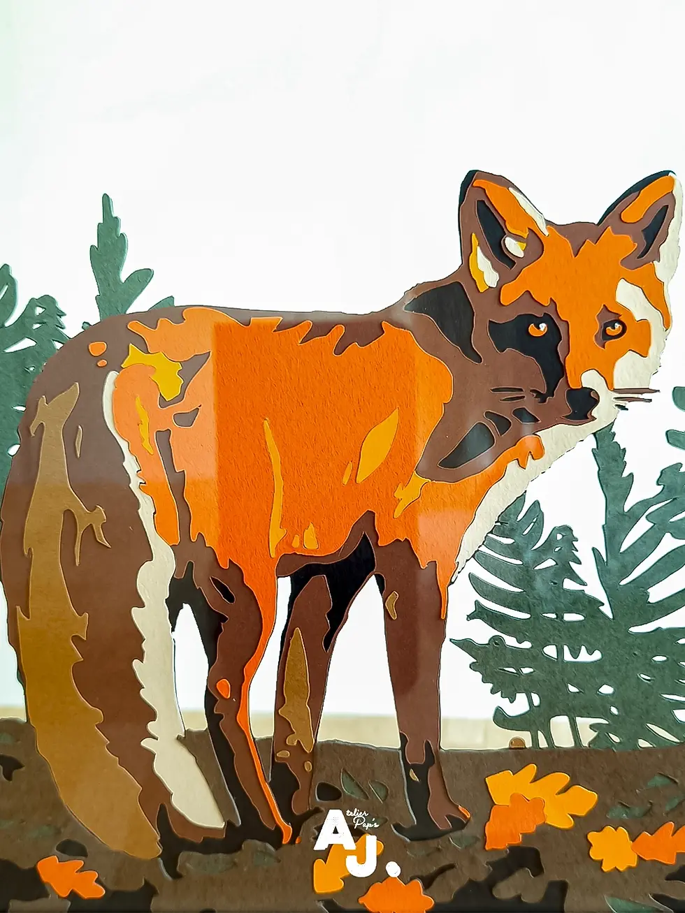 Renard en papier découpé