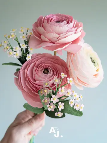 Bouquet en papier artisanal Formule Eclosion, fleurs faites main, cadeau poétique et décoration intérieure raffinée, durable et écologique.