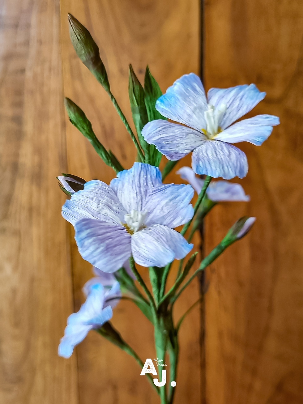 Fleur de lin en papier ©Audrey Jouve