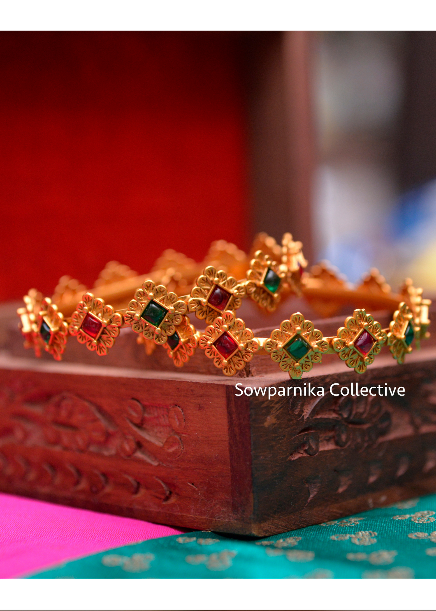 Red & Green Diamond Shape Bangle