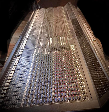Mackie 56 Channel