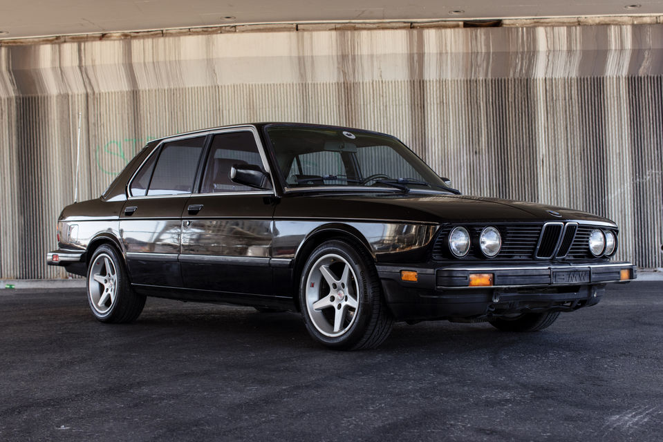 1987bmw- black33.jpg
