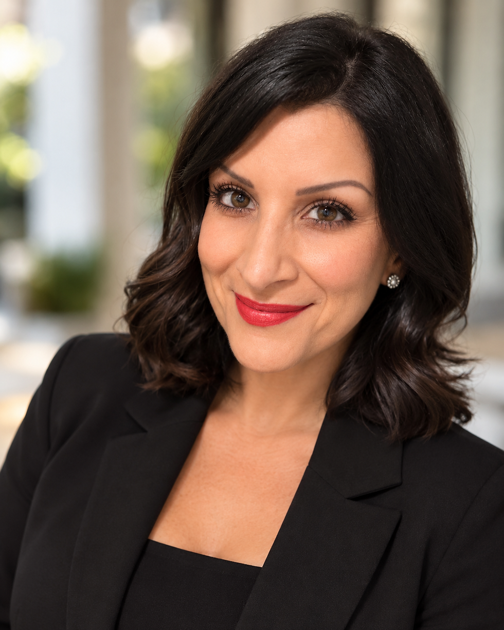 Dina headshot