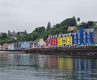 A scenic view of Tobermory from the water
