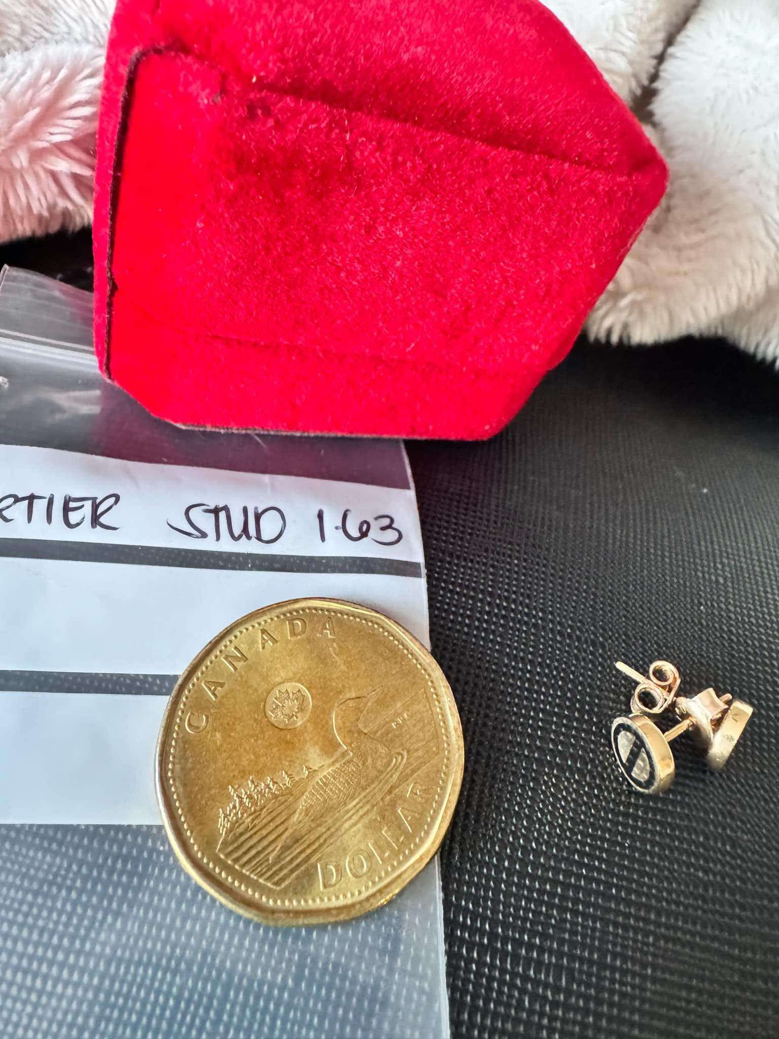 Cartier stud earring