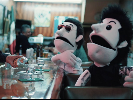 Marionetas, Risas y Plastilina Mosh y su "JAJAJA"