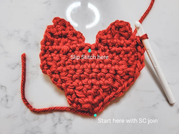 A diagram of the SC border on the Crochet Bulky Heart Pillow Plush free crochet pattern.