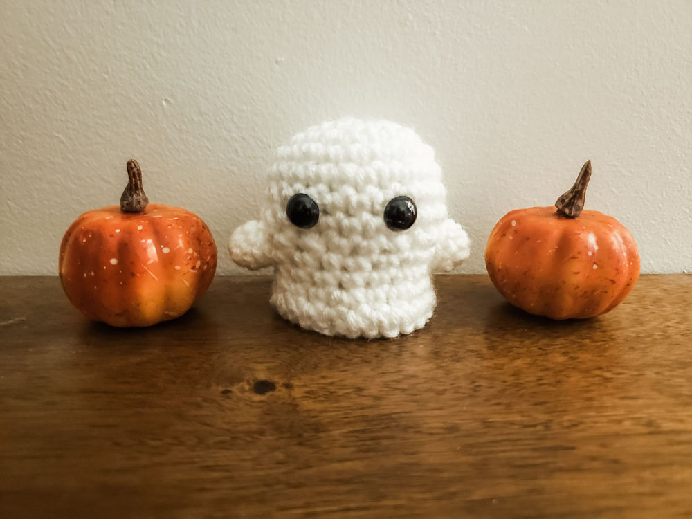 Mini Ghost - Free Crochet Pattern (Halloween Amigurumi)