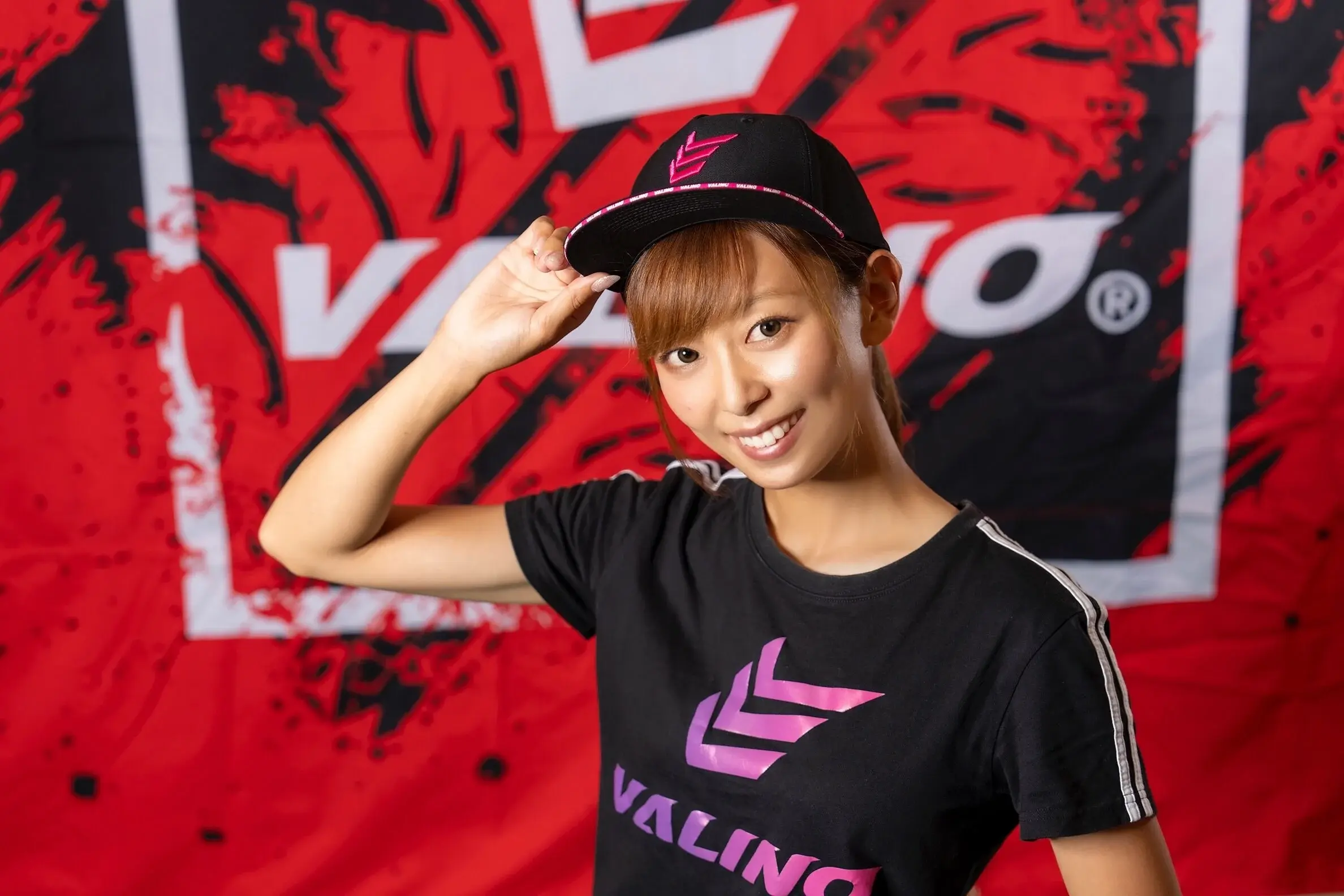 VALINO CAP BLACK/PINK STITCH