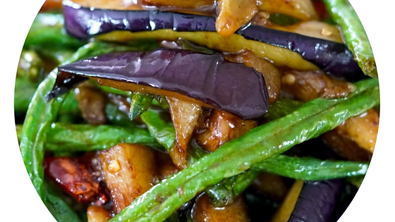 V3. 茄子烧豆角 Gebratene Auberginen und Bohnen in Austernsoße und Knoblauch