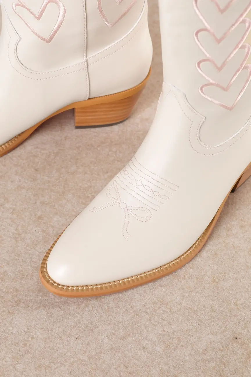 Thumbnail: Mila Boots