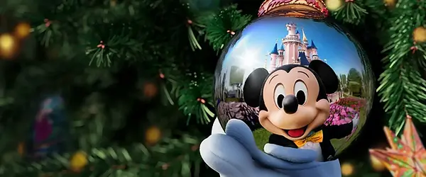 hd19771_000000_visual-christmas_mickey_5-2_tcm764-289197$w~1920$p~1$f~webp.webp