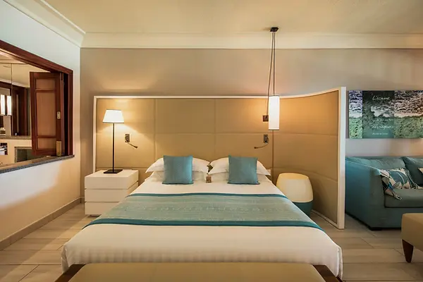 Constance-Belle_Mare_Plage-Accommodation-Junior_Suite-02.webp