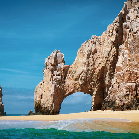 Los Cabos: La clave del éxito turístico y económico en Baja California Sur.