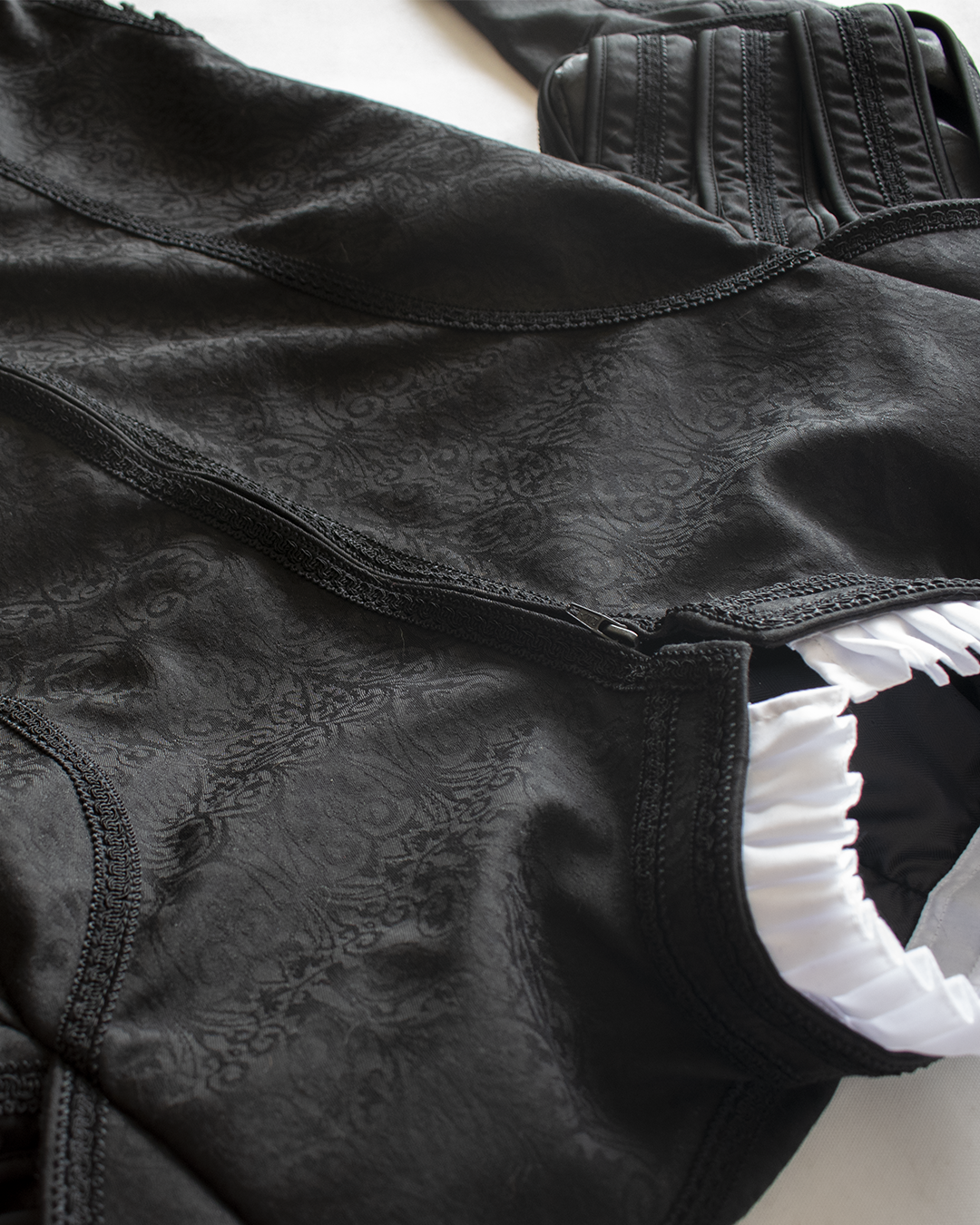 Traje en Brocado Inglés