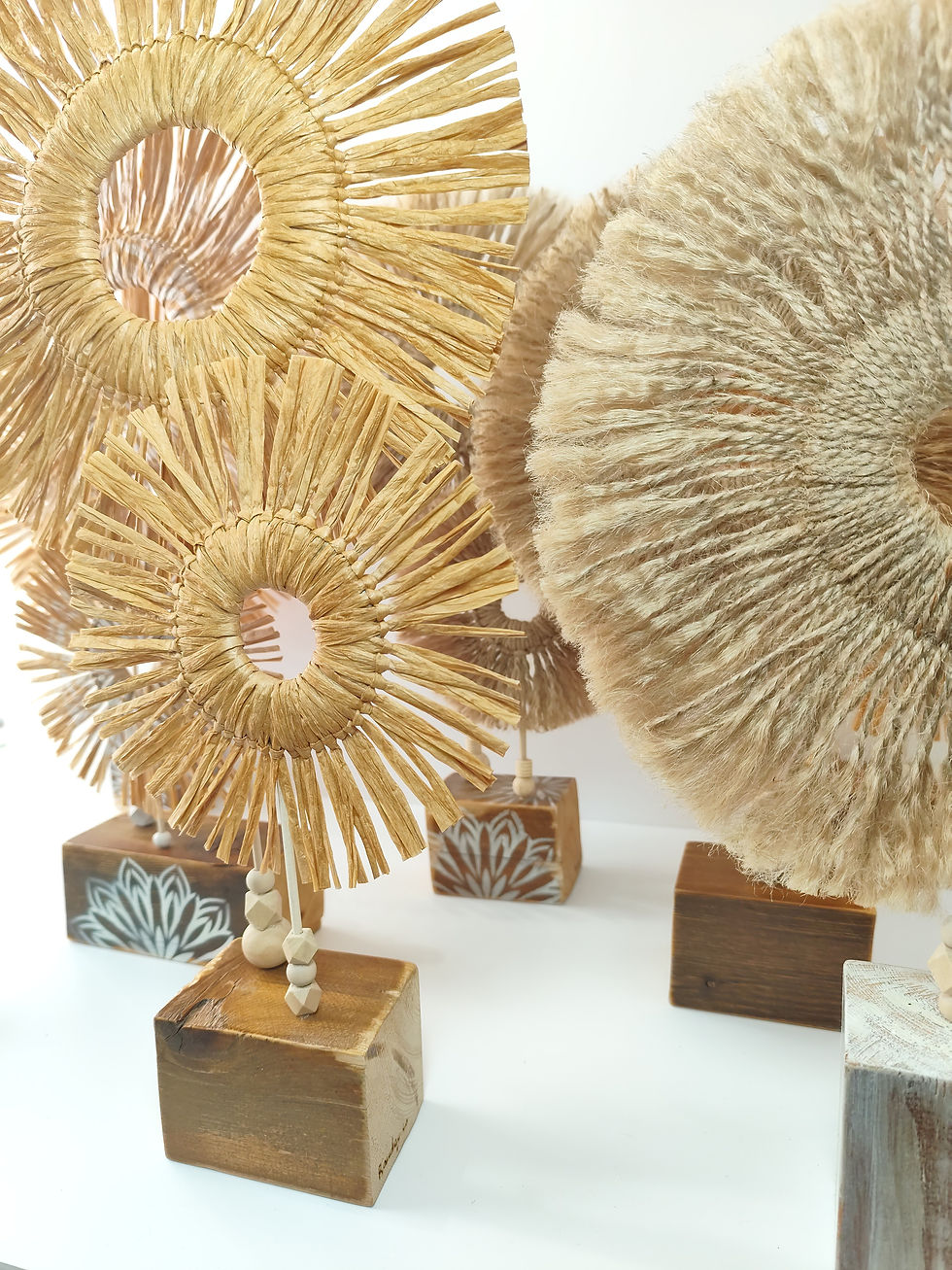 Miniature : Soleil en raphia avec socle en bois